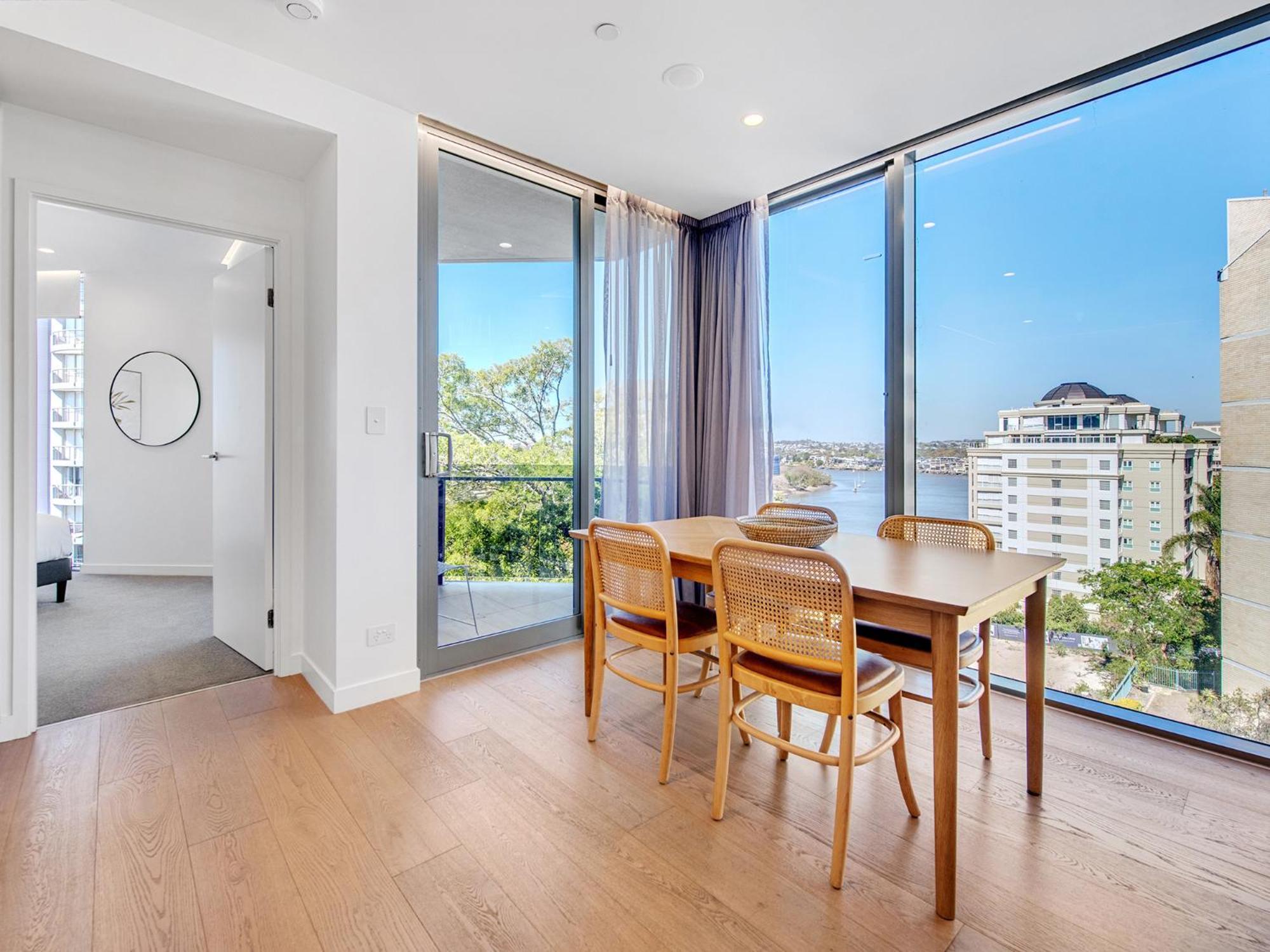Lovely 2 Bedroom Executive Apartment Μπρίσμπεϊν Εξωτερικό φωτογραφία